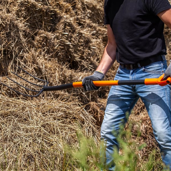Havegreb - Kompostgreb og høtyv - Med 4 tænder - Metal - Ergonomisk skaft - Længde 132 cm