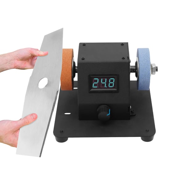 Mini bordsåg - Effekt 350 W - Hastighet 0–6000 varv/min (7 lägen) - Vinkel 0–90° - Kapdjup 1 cm - Slipband 38×3 cm - Spänning 24 V - Svart