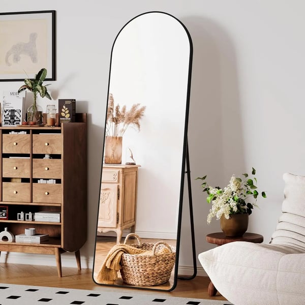 Kokovartalopeili - Lattiapeili jalustalla - Kaareva yläosa - 162 x 50 cm - Metallikehys - Vapaasti seisova tai seinään kiinnitettävä - Musta