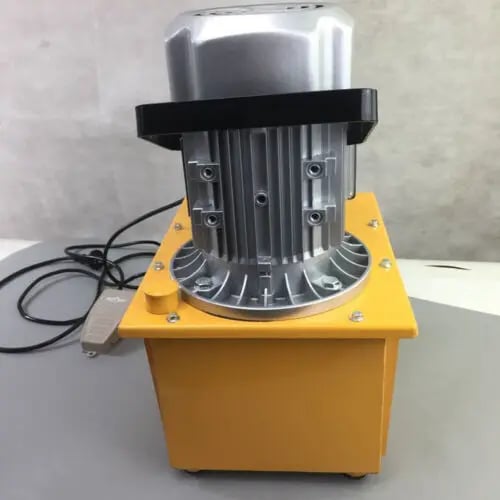 Elektrisk hydraulikpumpe - Hydraulisk motorpumpe - 700 bar højtryk - Enkeltvirkende - Manuel ventil - 220 V