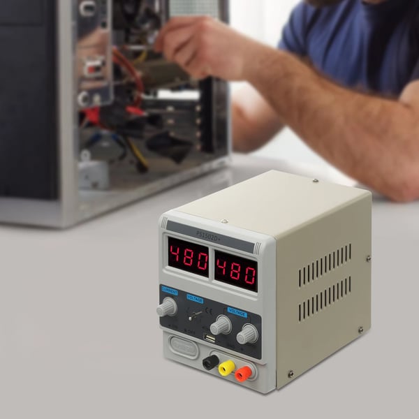 DC laboratorie strømforsyning - Justerbar bordmodel - 0–15 V - 0,6–2 A - 50 W - EU-stik - Kabel 1 m - Grå