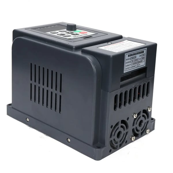 Taajuusmuuttaja VFD - AC-invertteri - Yksivaihe 220 V - 0,75 kW - 5 A - V/F avoin silmukka, PWM-ohjaus - EU-pistoke - Musta