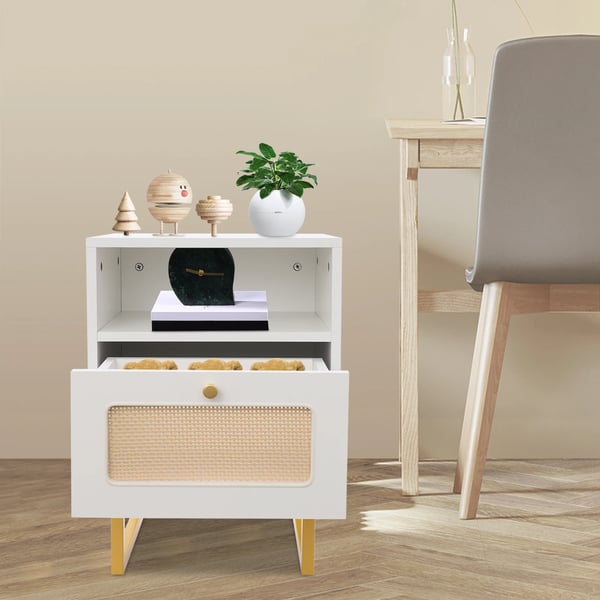 Sengebord - 3-etagers natbord - Med skuffe - Med hjul - 39×29×56,5 cm - Maks 30 kg - MDF/stål - Hvid