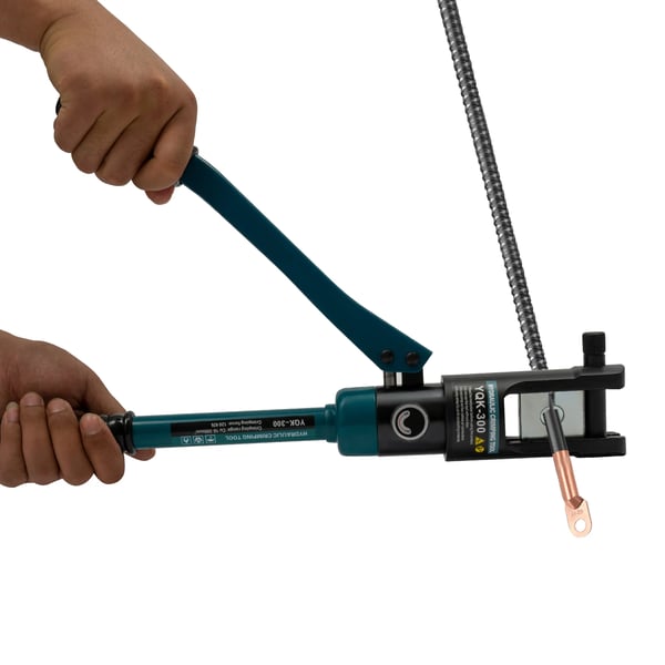Hydraulisk kabelpresstang - YQK-300 - Manuel - Trykkraft 120 kN - Sekskantpresning - Cu 16–300 mm² - Sæt med 11 presbakker - Grøn