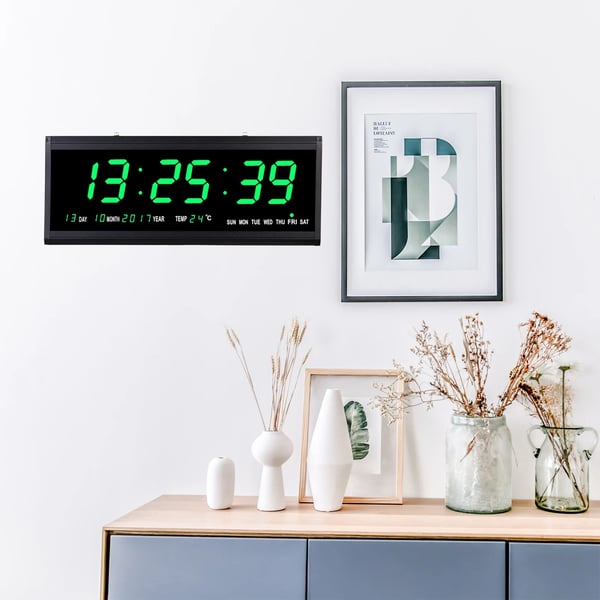 LED Digitalt Vægur - Stort Vægur - 48×19 cm - Dato & Temperatur - 220V - Lydløs - Sort med Grøn LED