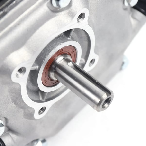 Benzinmotor - Gokart motor - Firetakt - Effekt 7,5 hk 3600 rpm - Slagvolumen 212 cc - Elstart - Luftkølet - Brændstoftank 3,8 l