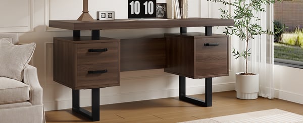 Kontorsskrivebord - Enkel moderne stil - 135 x 54 cm - Rummelig bordplade - Støjsvag skuffe - Effektiv opbevaring - Samling påkrævet - Brun