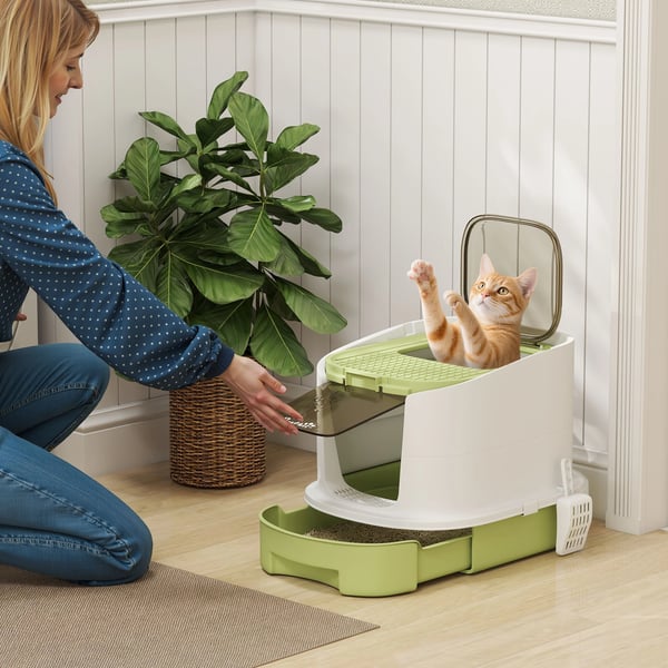 Täckt kattlåda - D31-102V00Gn - Helt stängd - Frontingång - Topputgång - Avtagbart lock - Uttagbar bricka och spade - 40,5×52,5×42,5 cm - Grön