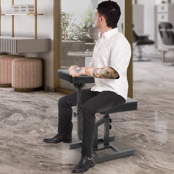 Multifunktionel tatovørstol - Justerbar salonstol - Højde- og vinkeljusterbar - Metalramme - PU-læder - Ergonomisk - Til tatovører - Sort