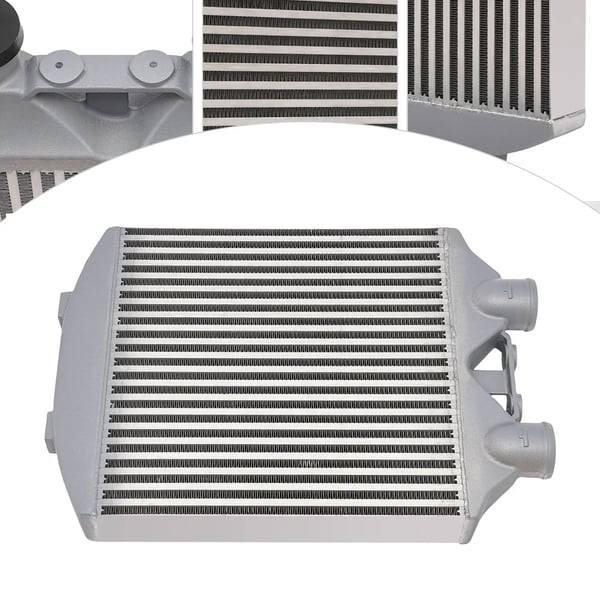 Frontmonteret intercooler - FMIC - Til Fabia VRS Mk1, Ibiza - Mål 78,7×40×7 cm - Aluminiumlegering - Arbejdstryk 60 psi - Sølv