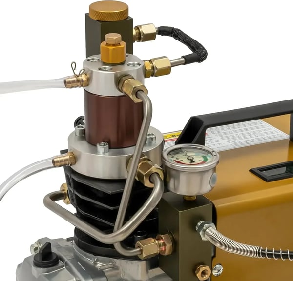 Højtryk luftkompressor - PCP Kompressor - Tryk 300 bar (30 MPa) - Flow 100 l/min - Kapacitet 2 l - Olie/vand-separator - 220V EU-stik - CE