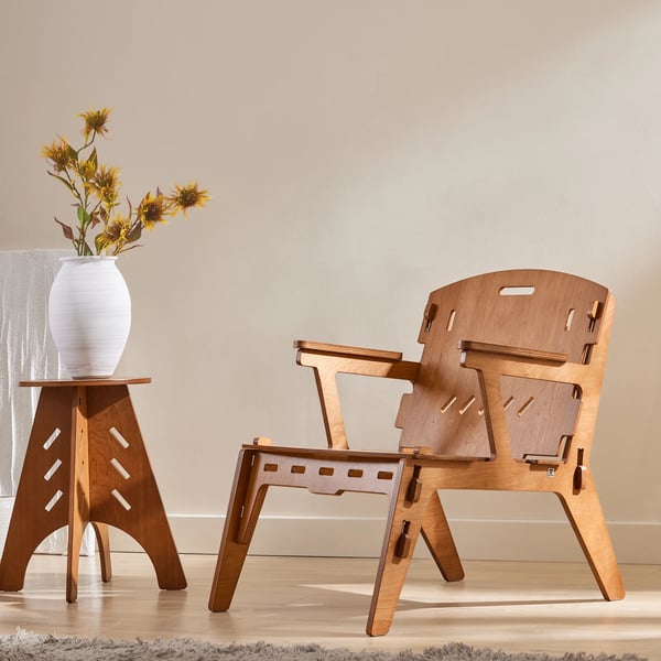 HFST02 - Børnestol med ryglæn - Sædehøjde 35 cm - Mål 55×70×72 cm - Samling kræves - Brun/Natur