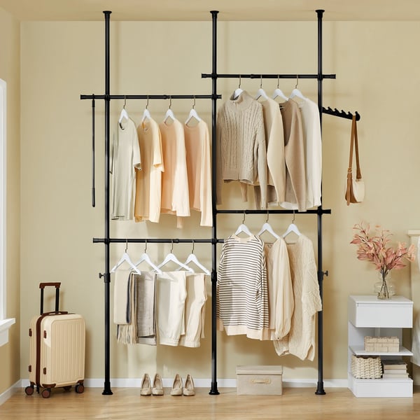 Teleskopisk tøjstativ - KLS03-II - Justerbar - Robust metalkonstruktion - Åben garderobe til soveværelse - Sort