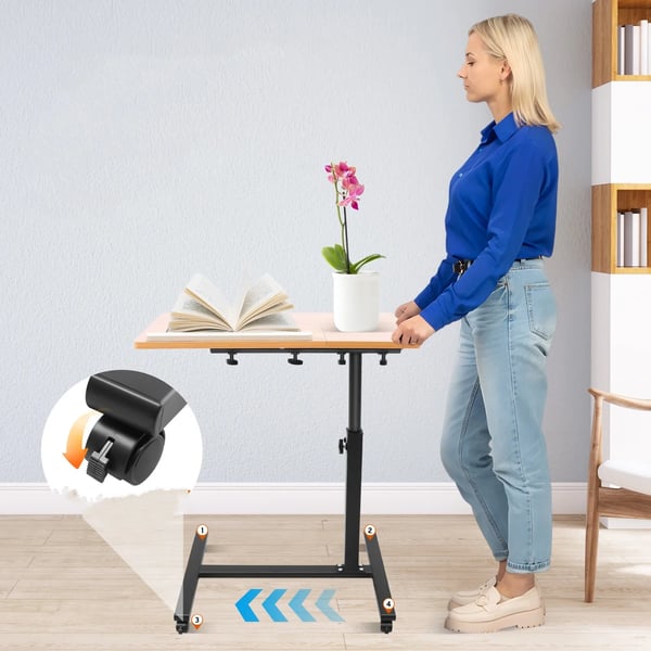Mobilt laptopbord - Rullende computerbord - Højdejusterbart 58–90 cm - Rotation 360° - Vippbar bordplade - Rektangulær - Brun træfinish