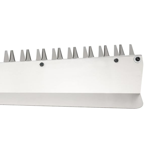 Benzindrevet hækkeklipper/hækketrimmer - Totaktsmotor 22,5 cm³ - Klinge 70 cm enkeltsidet - Effekt 0,65 kW - Rekylstart - Skulderrem - Rød