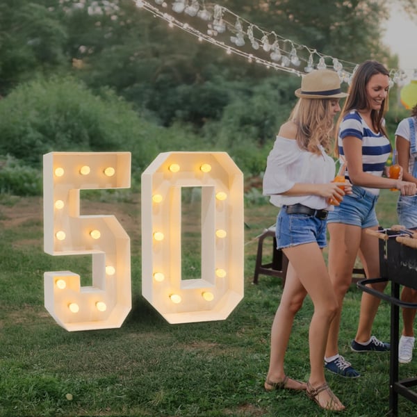 LED Nummerlampe - 100 cm - Varmt Lys - Tal 50 - Til Fødselsdag, Fest, Bryllup - Hvid