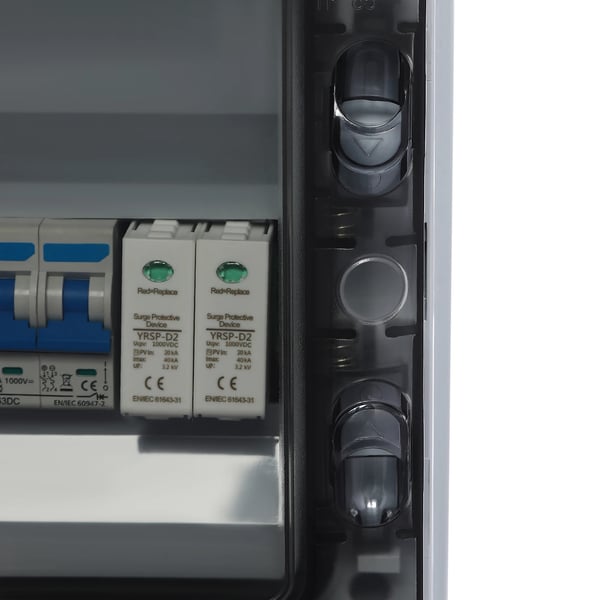 PV-Combiner Boks - DC-Fordelerboks - Overspændings- & Overbelastningsbeskyttelse - Vandtæt IP65 - Til Solcelleanlæg, Autocamper, Off-Grid