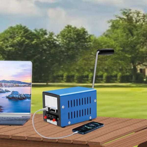 Håndsvinget USB-generator - Nødoplader til telefon - 20 W maks. - Manuel betjening - Metal - 12,7×8,6×8,8 cm - Blå
