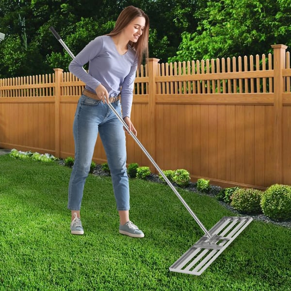Plæneudjævner - Rive - Justerbart skaft 50–180 cm - 180° rotation - T-formet - Rustfrit stål og gummigreb - 75×25×200 cm