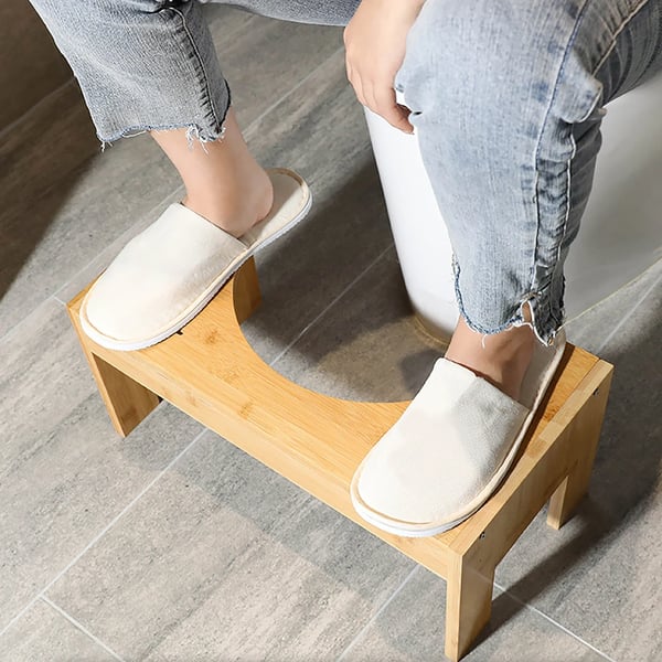 Toilet fodskammel - Justerbar squat-skammel - Bambus - Højde 18–23 cm - Mål 45×25×22,5 cm - Lysegul