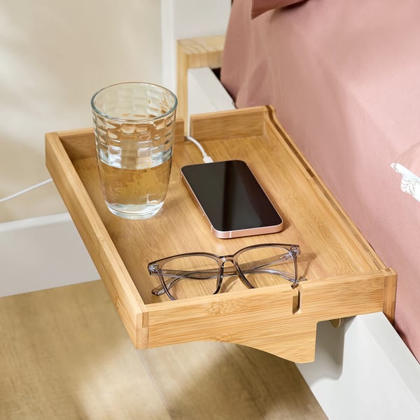 Sengehylde - Klemmefast sengebakke - Kabelspor - Holder til mobil og fjernbetjening - Træ - 36×9×25 cm - Natur