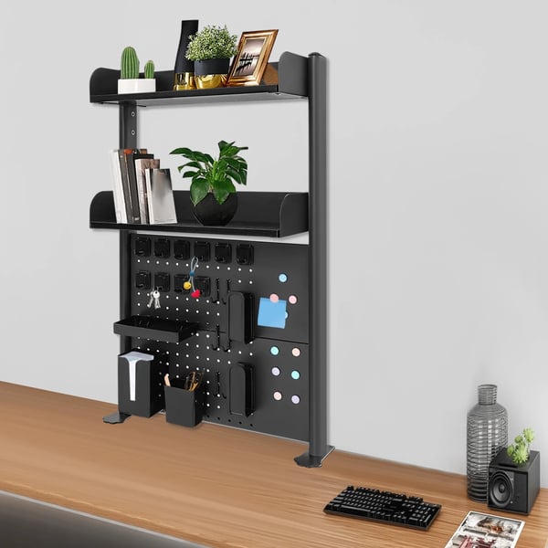 Klämmonterad skrivbordshylla - 2‑vånings hylla - Pegboard Bakpanel - Klämfäste 1–4,5 cm - MDF & Kolstål - 18 cm Hyllplan - Svart