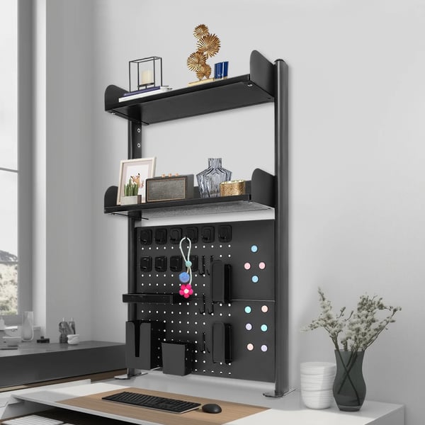 Klämmonterad skrivbordshylla - 2‑vånings hylla - Pegboard Bakpanel - Klämfäste 1–4,5 cm - MDF & Kolstål - 18 cm Hyllplan - Svart