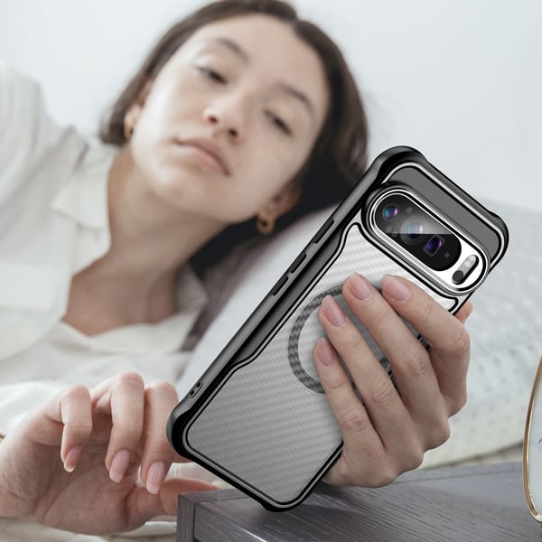 SKALO Google Pixel 9 Pro XL Carbon Fiber Translucent Cover
