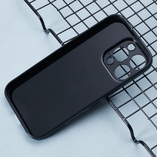 SKALO iPhone 16 Pro Carbon Fiber TPU cover - Sort