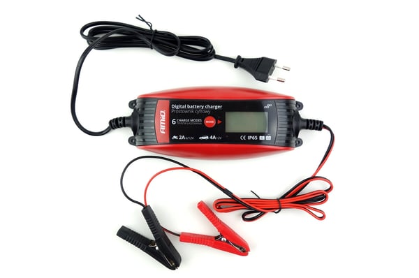 Digitaalinen tasasuuntaaja akkulaturi 6V 12V - 2A 4A - DVL DBC AMIO-02088
