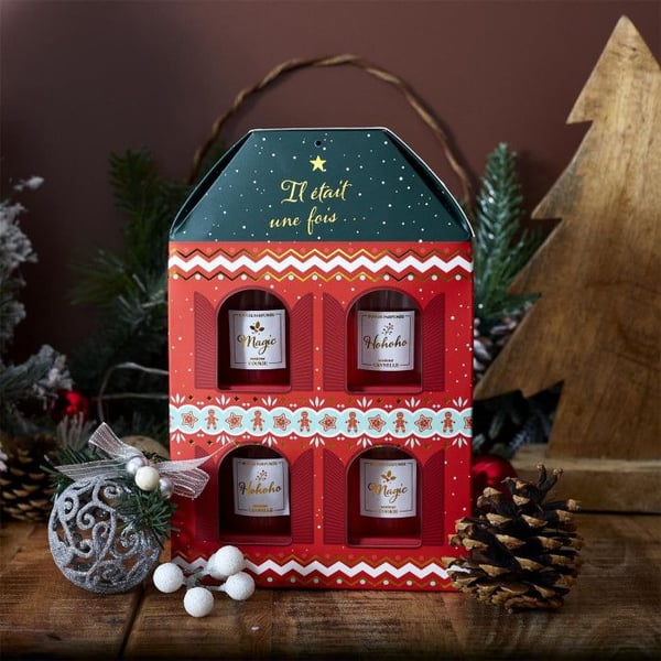 Sæt med 4 lys - HOME DECO FACTORY - Traditionel julehus - Duftende - Festlige - Rød og Grøn