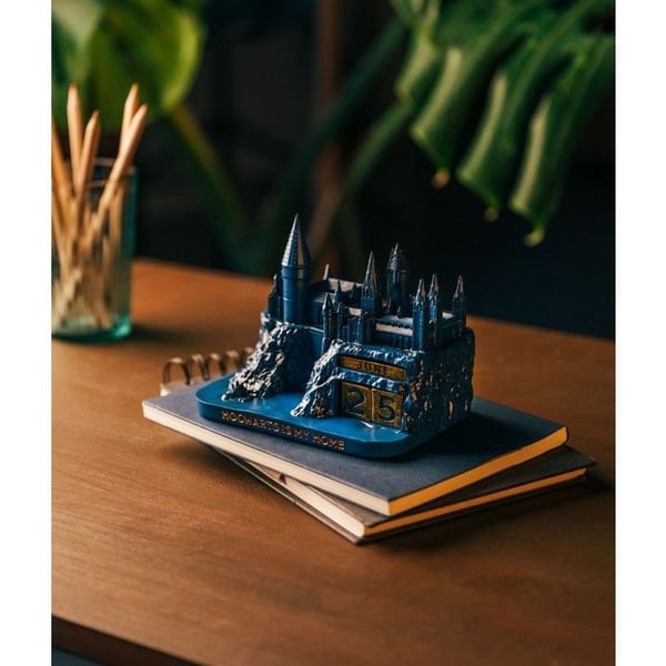 3D evighedskalender i resin - GRUPO ERIK - CP3D02 - håndmalet - blå/guld - 9x10x14 cm