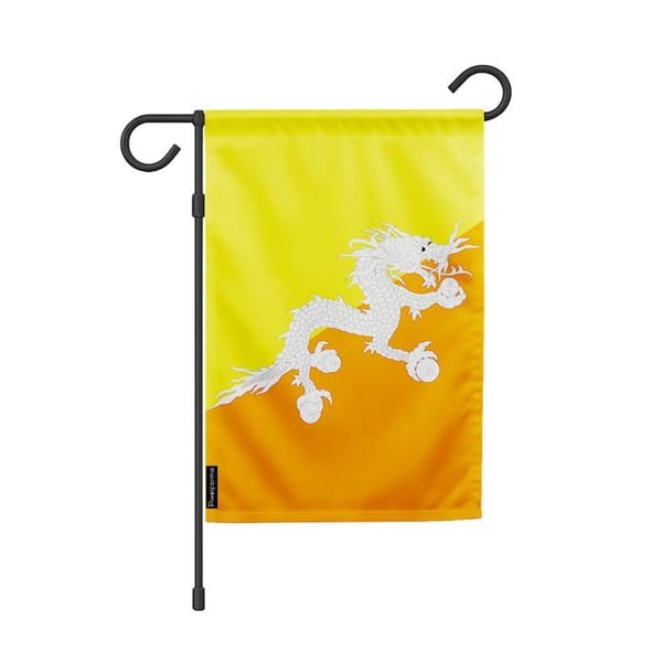 Bhutanträdgårdsflagga – 32 x 47,5 cm – Hållbar polyester – Horisontellt format – Utomhus – Pixelforma