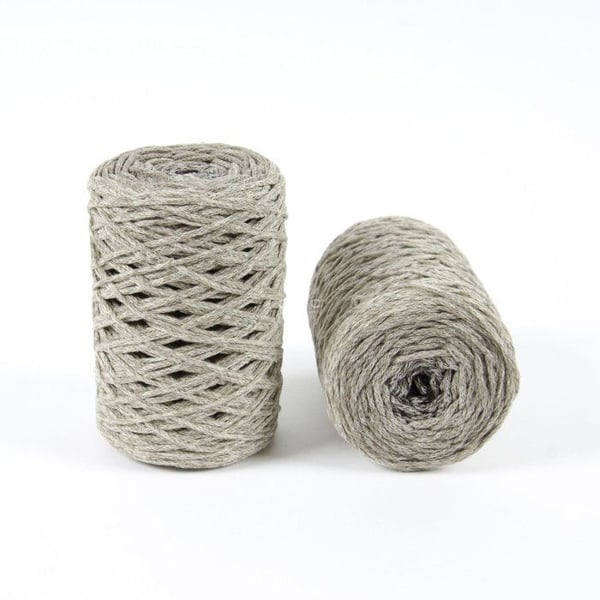 DMC - Ekologisk återvunnen bomullstråd Eco Vita Multico 4mm 250g Färg. 311 grå