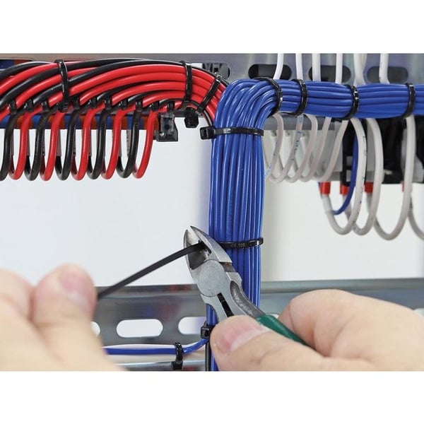 Spännband - Nylon - 9 x 750mm - Svart - Förpackning med 50 - UV-beständig