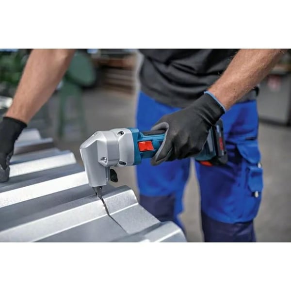 BOSCH GNA 18V-16 E nibbler - Utan batteri eller laddare - 0601529600