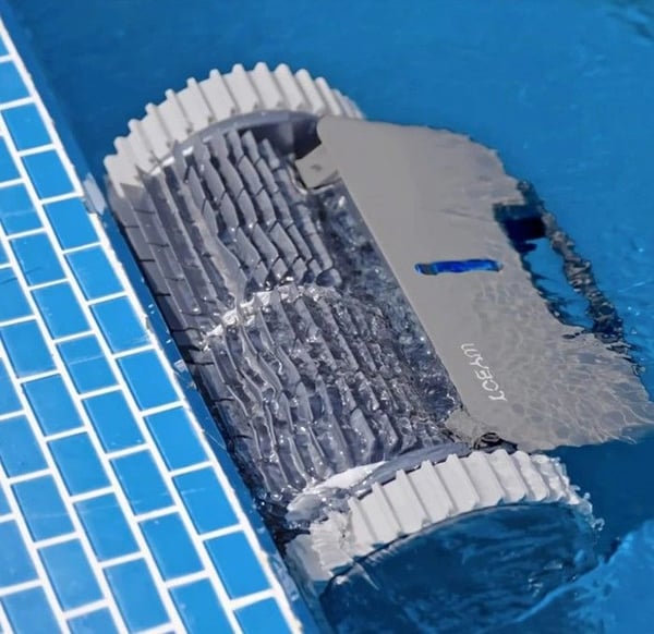 Poolrobot - WYBOT - Osprey 700 Max - Autonom 180 min - Intelligent - Trådløs