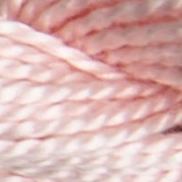 Broderigarn - DMC - Storlek 5 - Mycket ljus rosa - 27,3 yards - 100% långfiber bomull