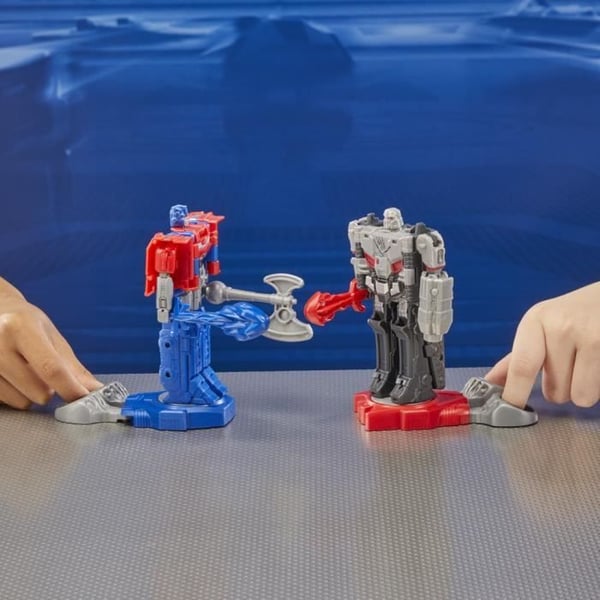 Paket med 2 Optimus Prime (Orion Pax) och Megatron (D-16) 11 cm figurer, leksaker från 6 år, Transformers One Robot Battlers