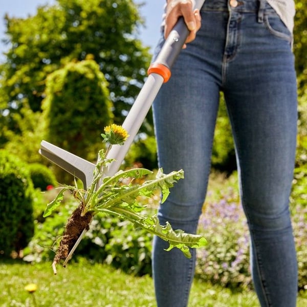 Ukrudtsfjerner til græsplæne - GARDENA - Økologisk græstrimmer - 100 cm - Grå/Sort - Mekanisk uden kemi