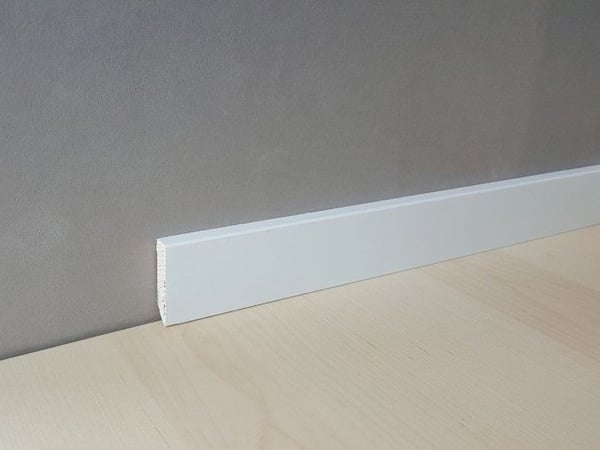 PROVISTON Massiv träsockel 10 x 40 x 2500 mm Vit att limma, skruva &amp; spik 12,5 meter | 5 stycken