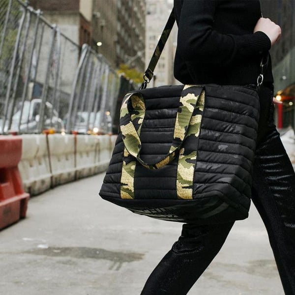 Wingman Think Royln Handväska - Solid Black Camo