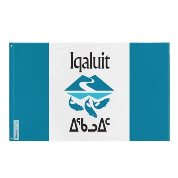 Iqaluit-flagga – 160 x 240 cm – Motståndskraftig polyester – 2 metalöljetter – Inomhus / Utomhus – Pixelforma