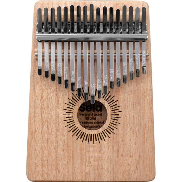 Sela SE 245 Kalimba Mahogny 17 Natural med skyddsfodral