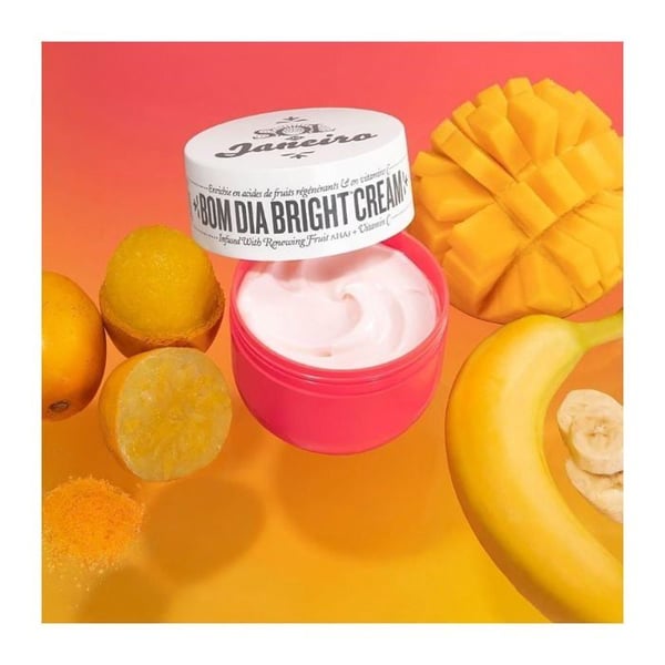Kroppskräm - SOL DE JANEIRO - Bom Dia AHA - 240 mL - Exfolierande - Fuktgivande