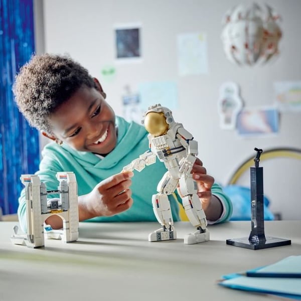 LEGO® 31152 Creator 3i1-astronaut i rummet, byggelegetøj med hund og rumfærge, dekoration