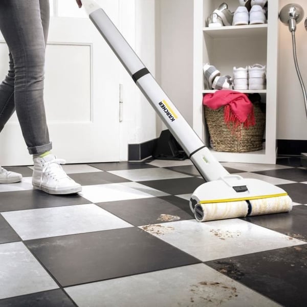 KARCHER EWM 2 - Langaton sähkömoppivalaisin - Mahdollistaa siivouksen jopa 60 m² - Kaikki kestävät lattiapinnat
