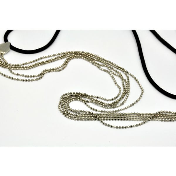 Anne Ghez av Fanny Fooks - Elastisk huvudband med flera kedjor i silver