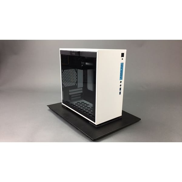 IN WIN 301 Micro-ATX-fodral - Svart - Sidofönster i härdat glas - Effektiv kylning