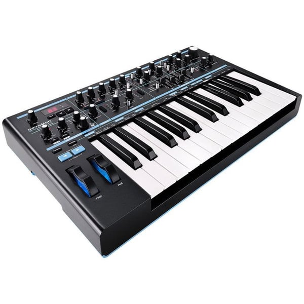 Novation Bass Station II Analog Synthesizer - Svart - 25 tangenter - MIDI, USB